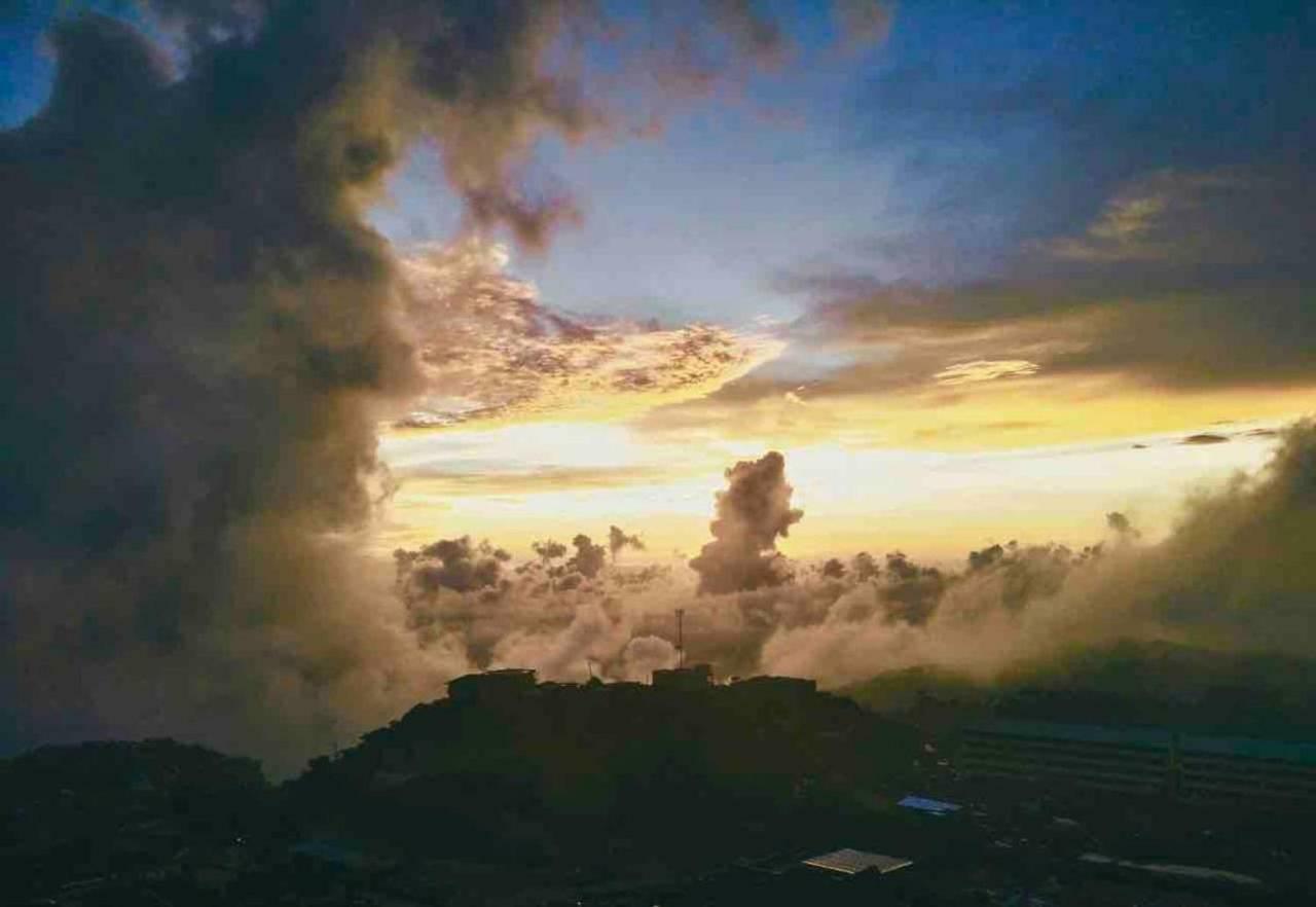 Vacation House In Baguio With Amazing Sunset Views Baguio City Екстериор снимка